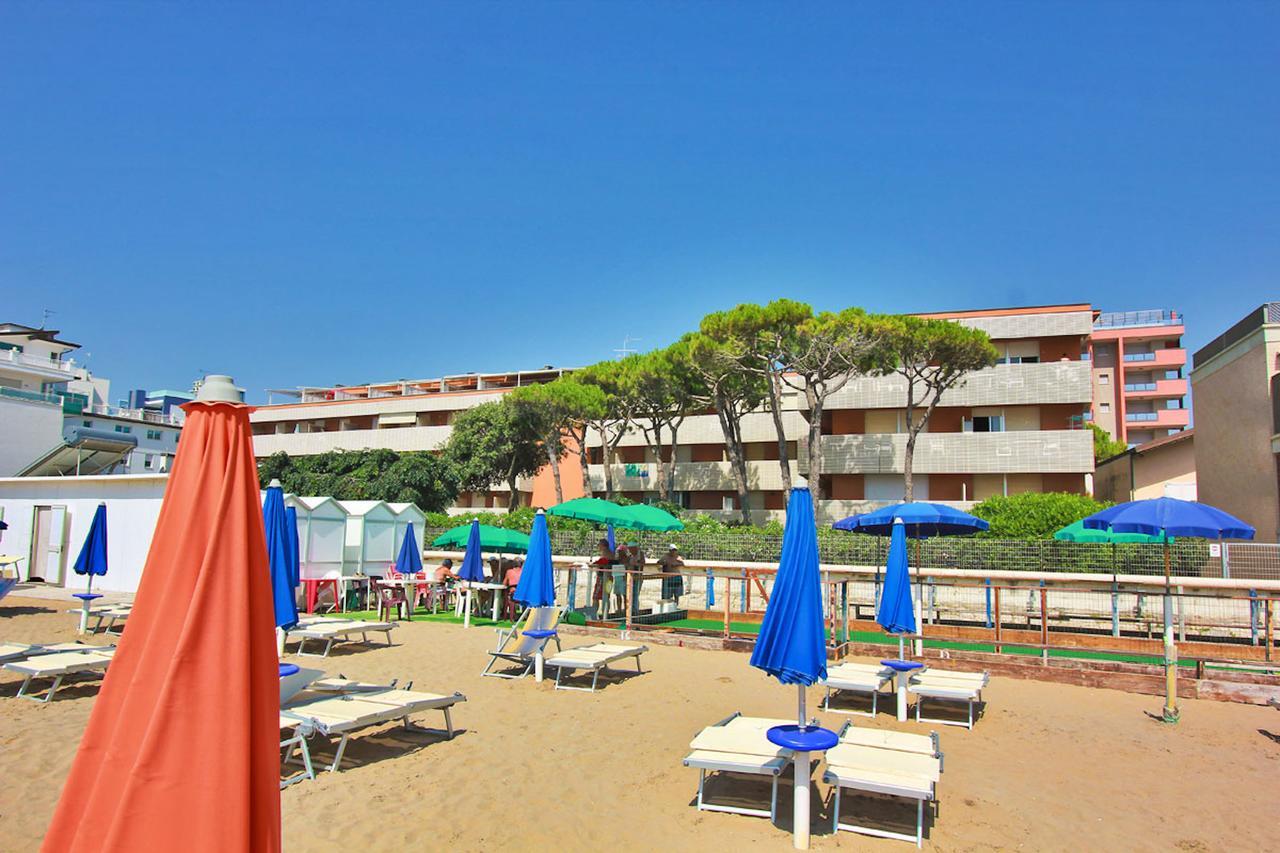 Condominio Casamare Lignano Sabbiadoro Eksteriør bilde